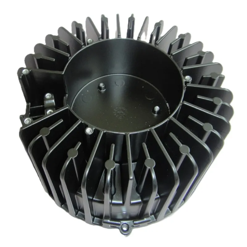 Литье под давлением для светильников.1