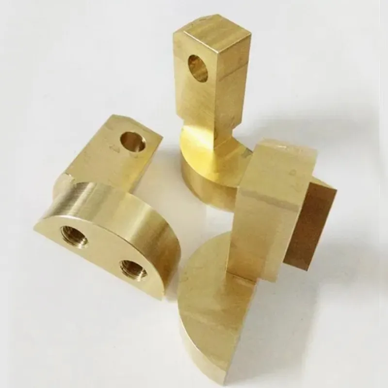 Прецизионно обработанные латунные компоненты.1